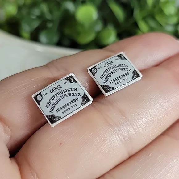 🔥LAST PAIR🔥 Ouija Board Stud Earrings, unisex - Picture 3 of 4